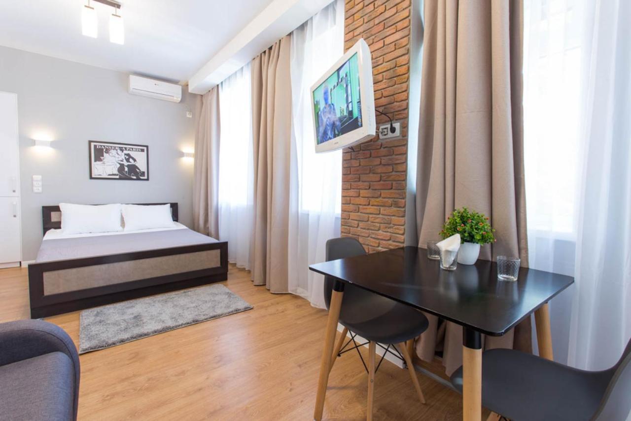 Modern Studio Beside Metro Yaroslava Mudroho, Universytet - Chernyshevska Str 95-7 Jarkov Exterior foto