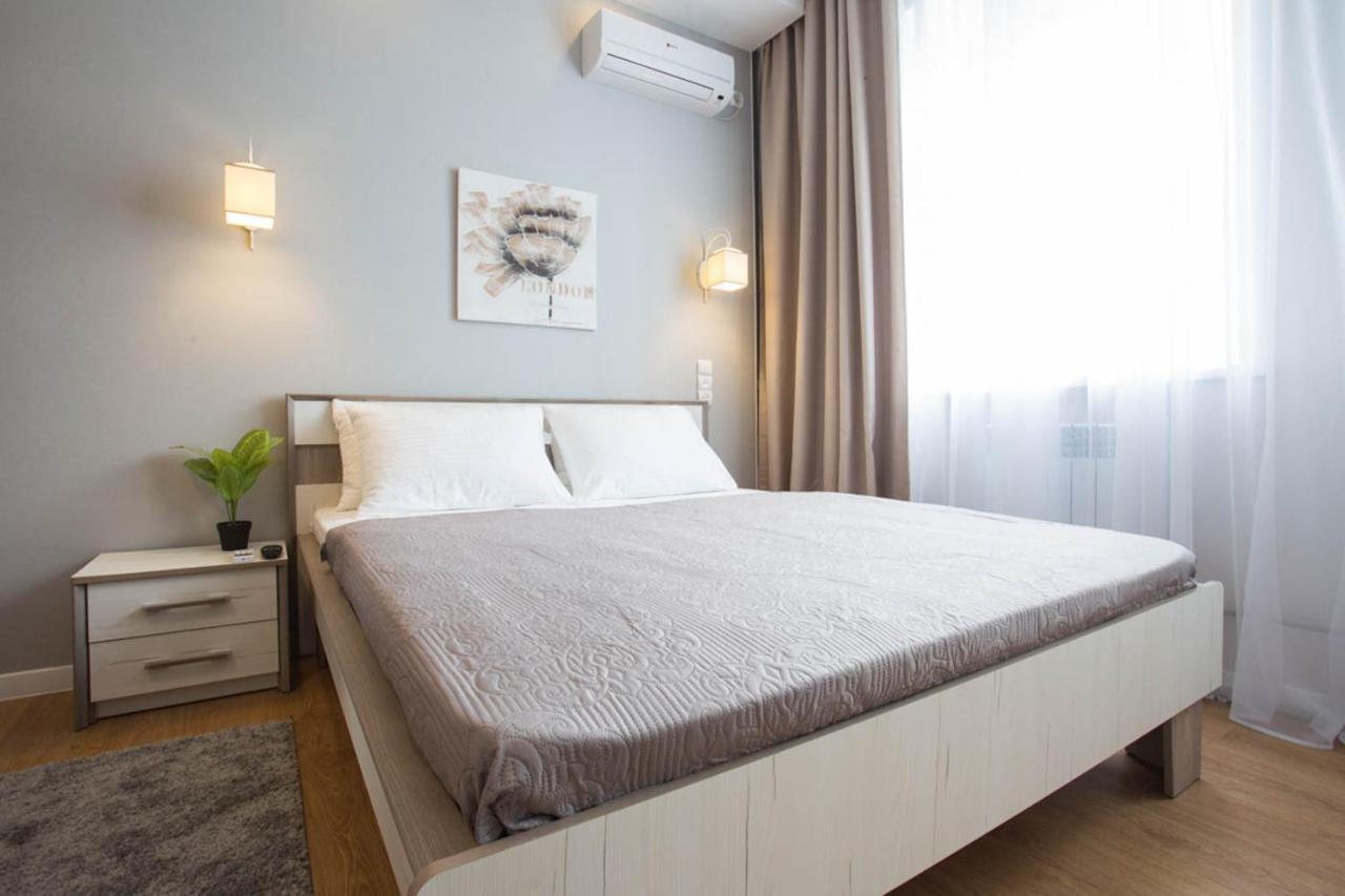 Modern Studio Beside Metro Yaroslava Mudroho, Universytet - Chernyshevska Str 95-7 Jarkov Exterior foto