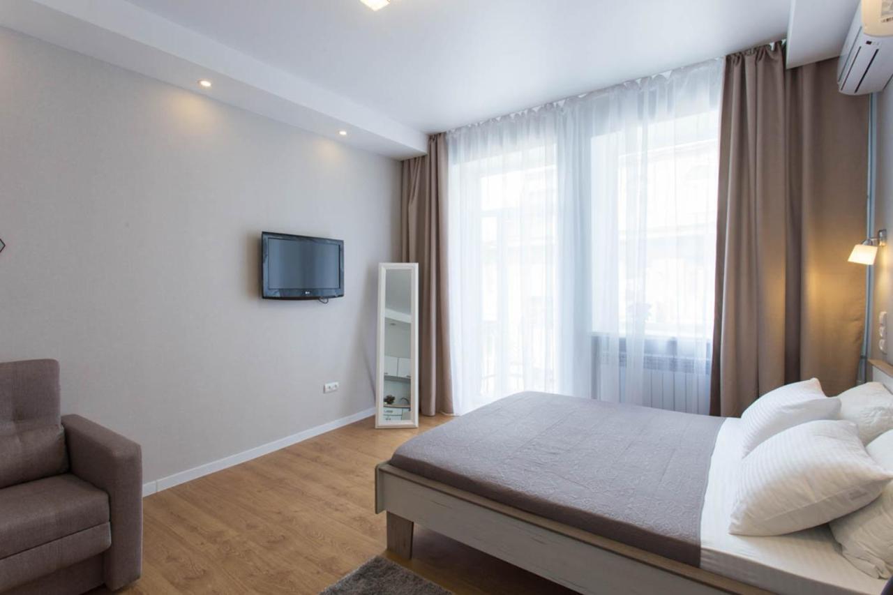 Modern Studio Beside Metro Yaroslava Mudroho, Universytet - Chernyshevska Str 95-7 Jarkov Exterior foto