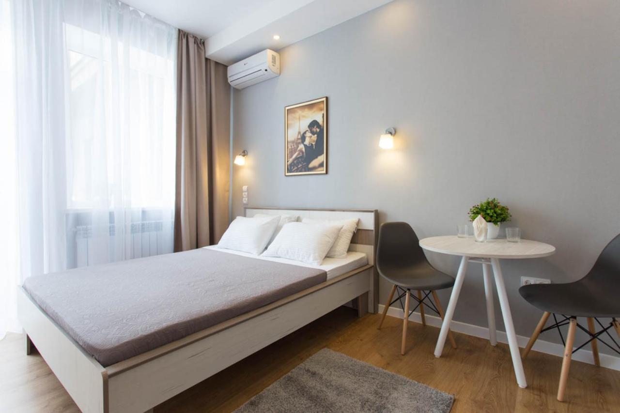 Modern Studio Beside Metro Yaroslava Mudroho, Universytet - Chernyshevska Str 95-7 Jarkov Exterior foto