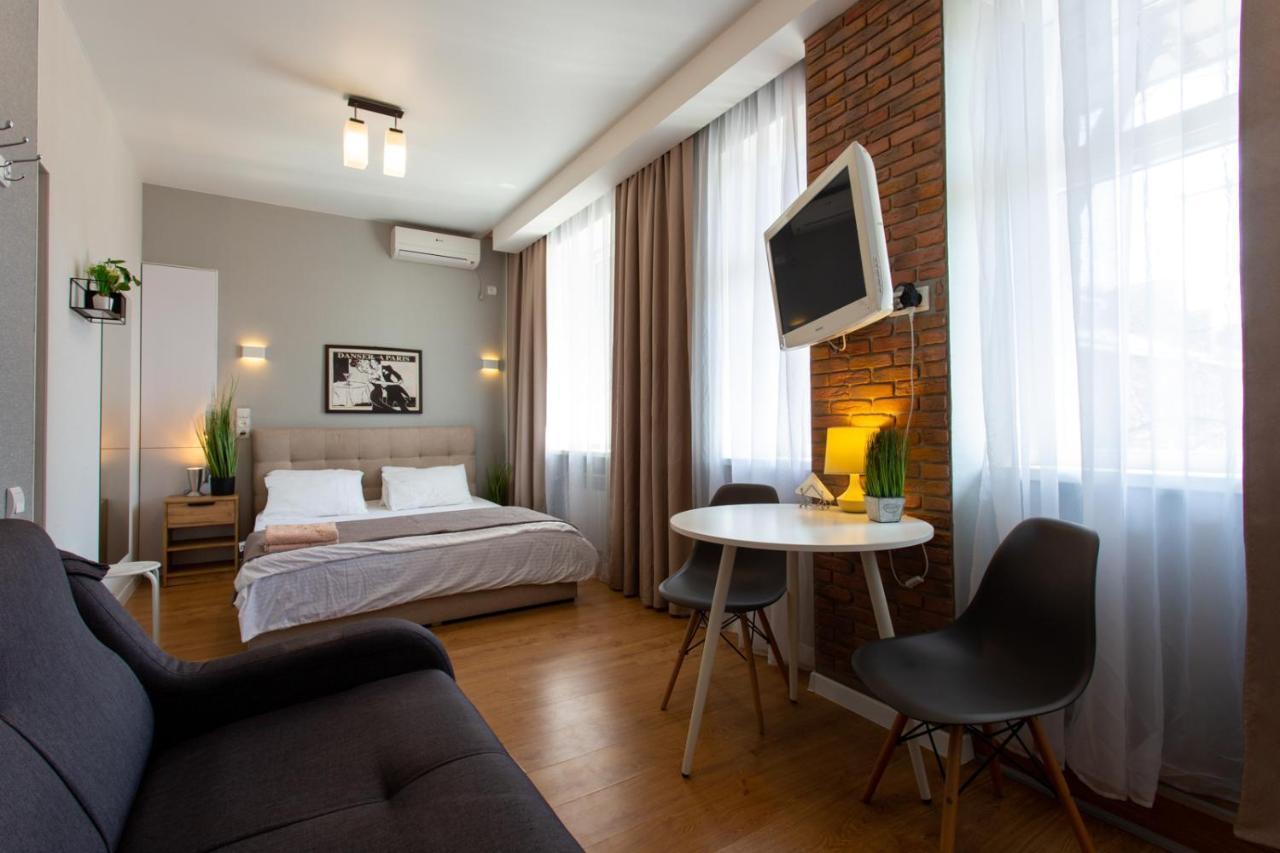 Modern Studio Beside Metro Yaroslava Mudroho, Universytet - Chernyshevska Str 95-7 Jarkov Exterior foto